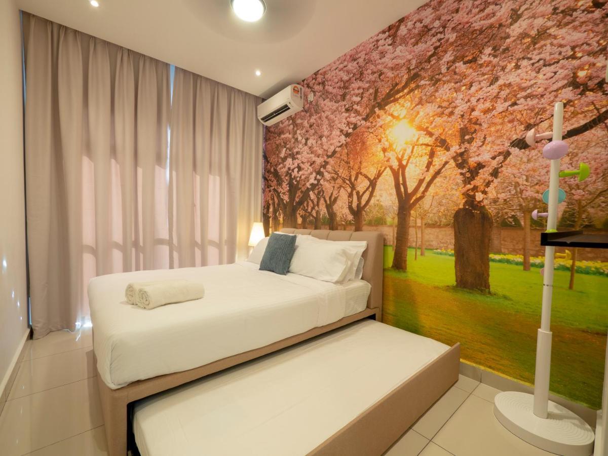 Seaview Condo Near Rf Mall, Food Court & Free Netflix Джохор Бахру Екстериор снимка