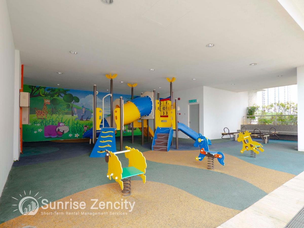 Seaview Condo Near Rf Mall, Food Court & Free Netflix Джохор Бахру Екстериор снимка