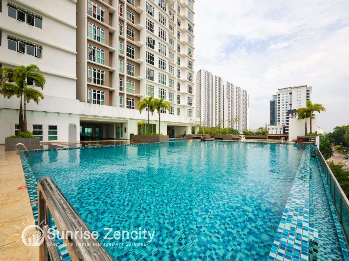 Seaview Condo Near Rf Mall, Food Court & Free Netflix Джохор Бахру Екстериор снимка